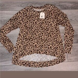 Wonderly Size Medium Long Sleeved Core Knoit Natural Leopard Fall Shirt New Tags